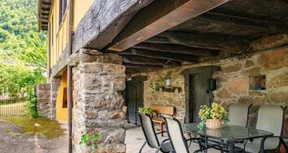 Holiday Home 'Casa Bartolin' with Private Terrace and Garden