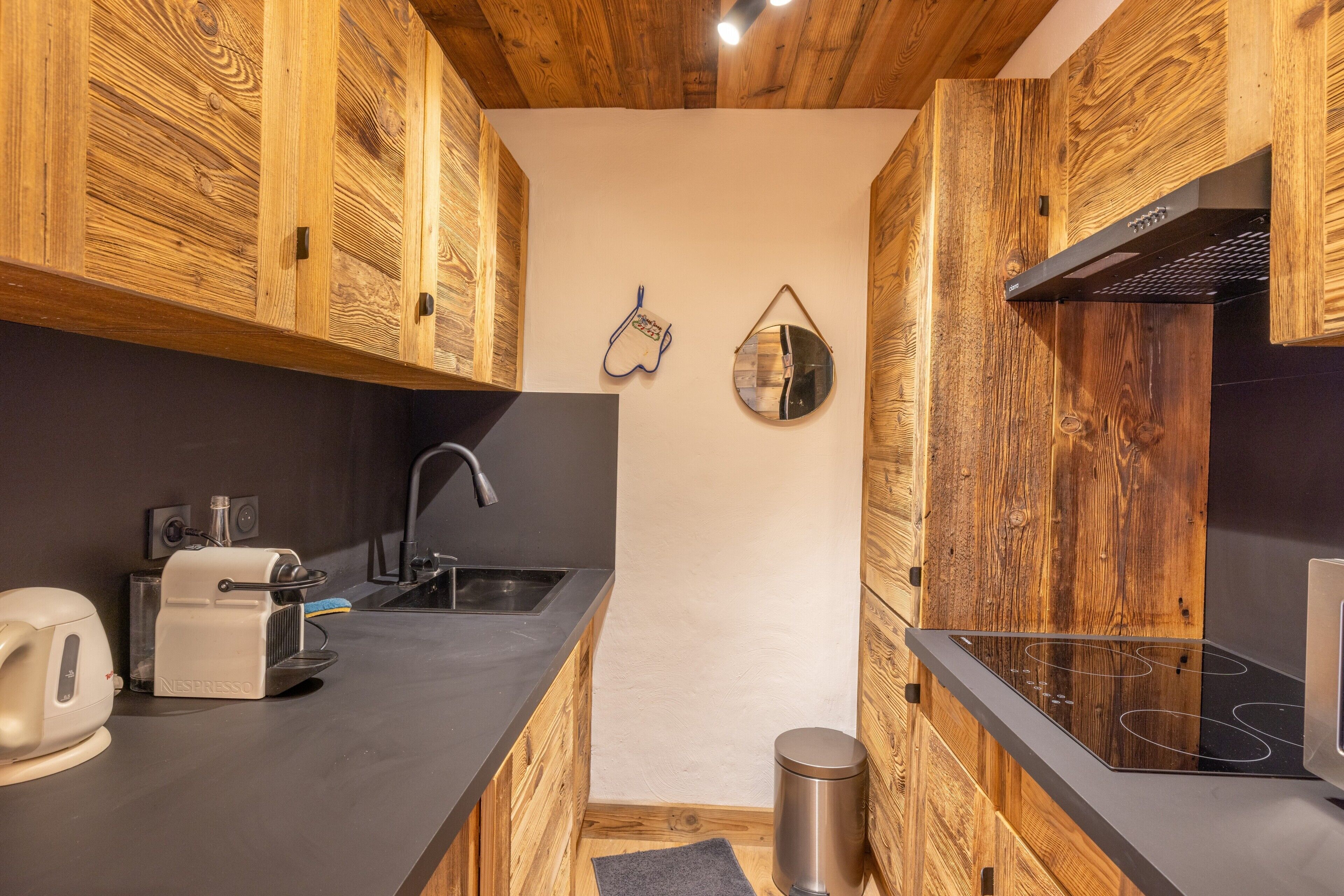 冰箱、微波炉、炉灶、洗碗机