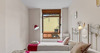 Apartment 'Cetareas 1' with Garden, Barbecue and Wi-Fi