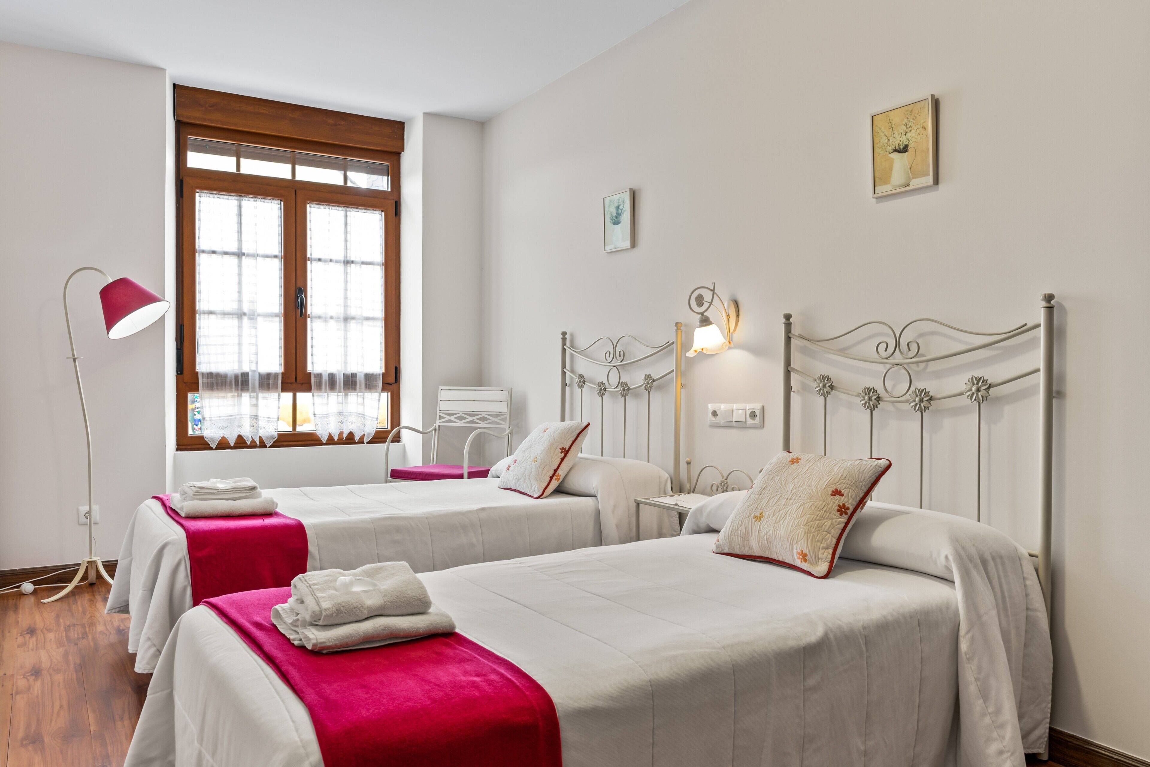 2 chambres, Wi-Fi gratuit, draps fournis