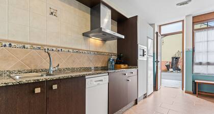 Apartment 'Cetareas 2 - Duplex' with Private Garden and Wi-Fi