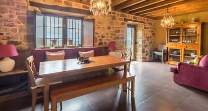 Apartment 'El Manantial' with Mountain View, Private Garden and Wi-Fi