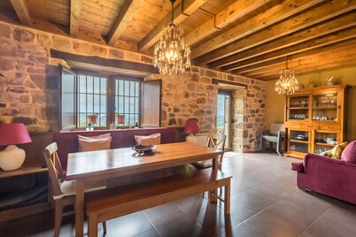 Apartment 'El Manantial' with Mountain View, Private Garden and Wi-Fi