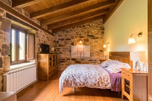 4 chambres, Wi-Fi gratuit, draps fournis