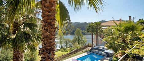 Piscine intérieure, piscine chauffée