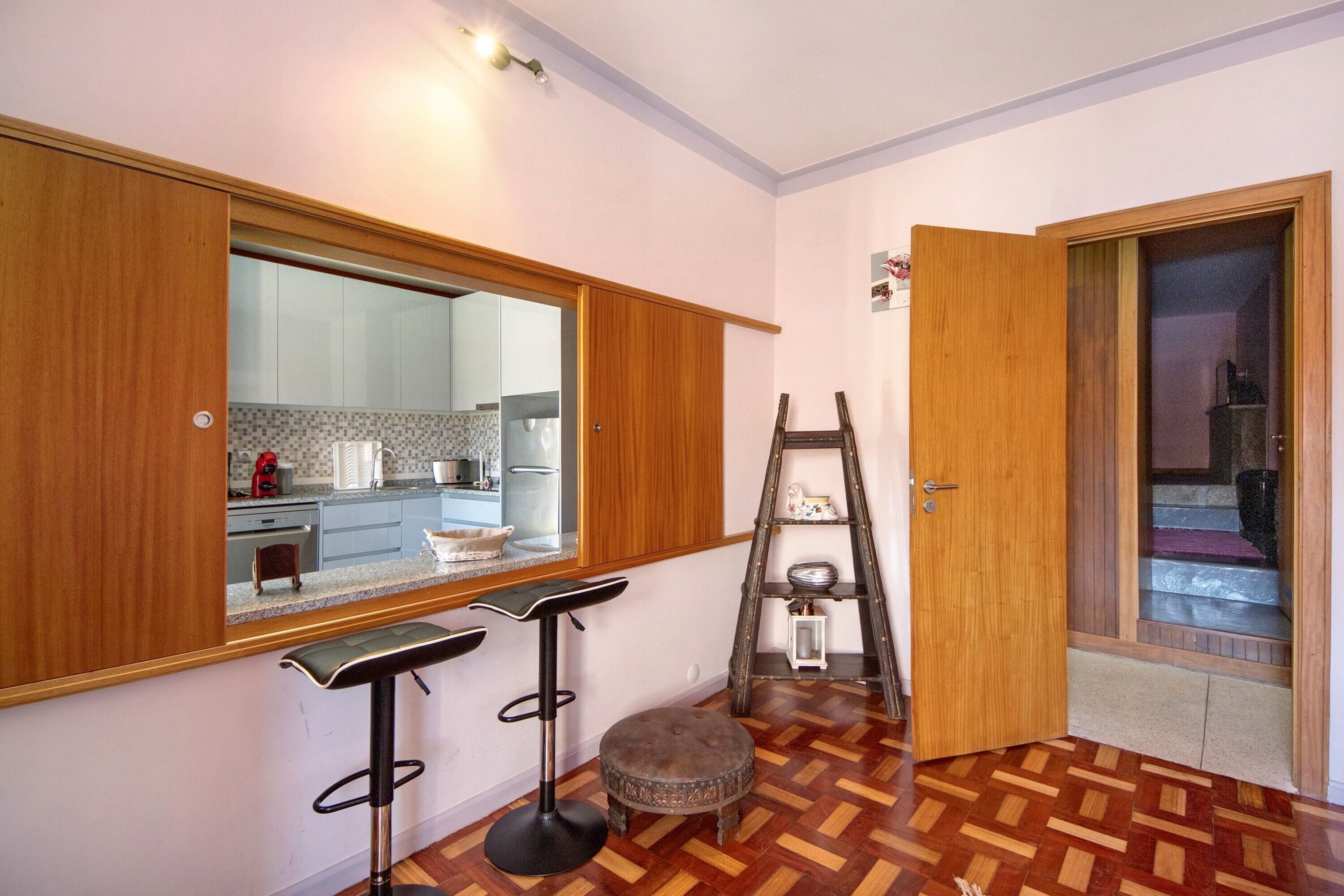 冰箱、微波炉、烤箱、炉灶