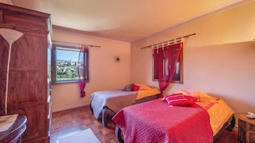 5 chambres, fer et planche à repasser, Wi-Fi gratuit, draps fournis