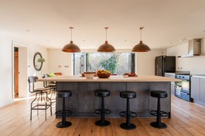 冰箱、烤箱、炉灶、洗碗机