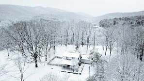 Exterior - Historic Farmhouse|5 acres|Hot Tub| Parkway Access (Roanoke)