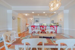 Dining - Oceanfront, Large Condo! Prime Location, Community Pool & Elevator! (Isle Of Palms)