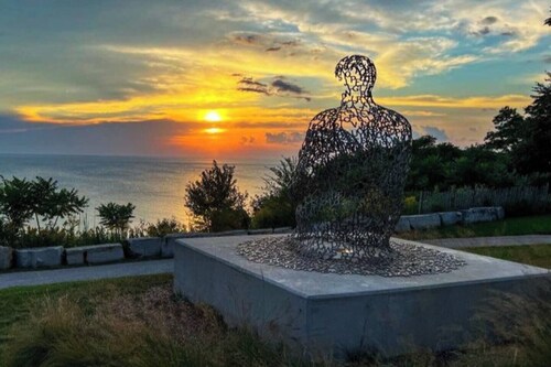 Peaceful East Side-2 min UWM-Dining-Coffee-Parking