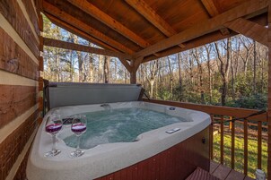 Cabin, 2 Bedrooms | Property grounds