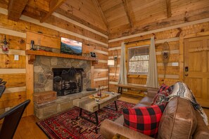 Cabin, 2 Bedrooms | Living area
