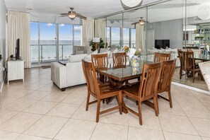 Condo, 2 Bedrooms | Dining