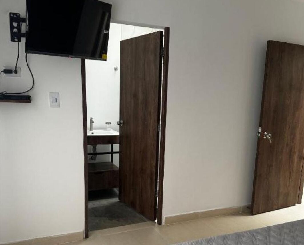 3 camere, una scrivania, Wi-Fi gratuito, lenzuola