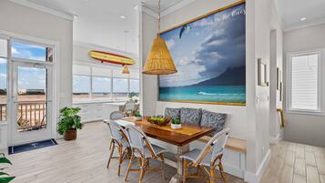 House, 3 Bedrooms | Dining