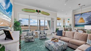 House, 3 Bedrooms | Living area