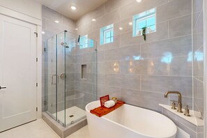 Shower, towels - Resort Pools, Golf Cart Boardwalk to the Beach (Port Aransas)