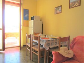 Studio - flera sovrum - balkong | Restauranger