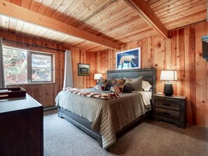 3 bedrooms, travel crib, WiFi, bed sheets