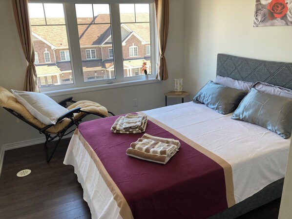 Classic Room, 1 Queen Bed, Garden View