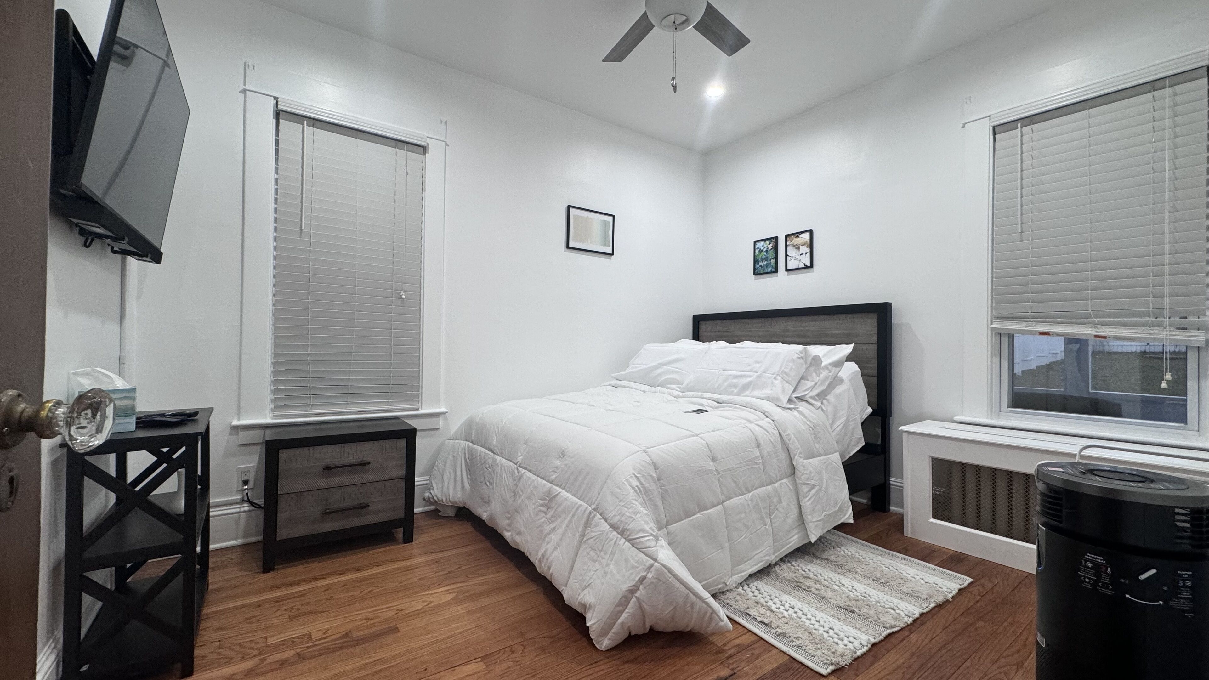 3 soveværelser, skrivebord, strygejern/strygebræt, weekendseng