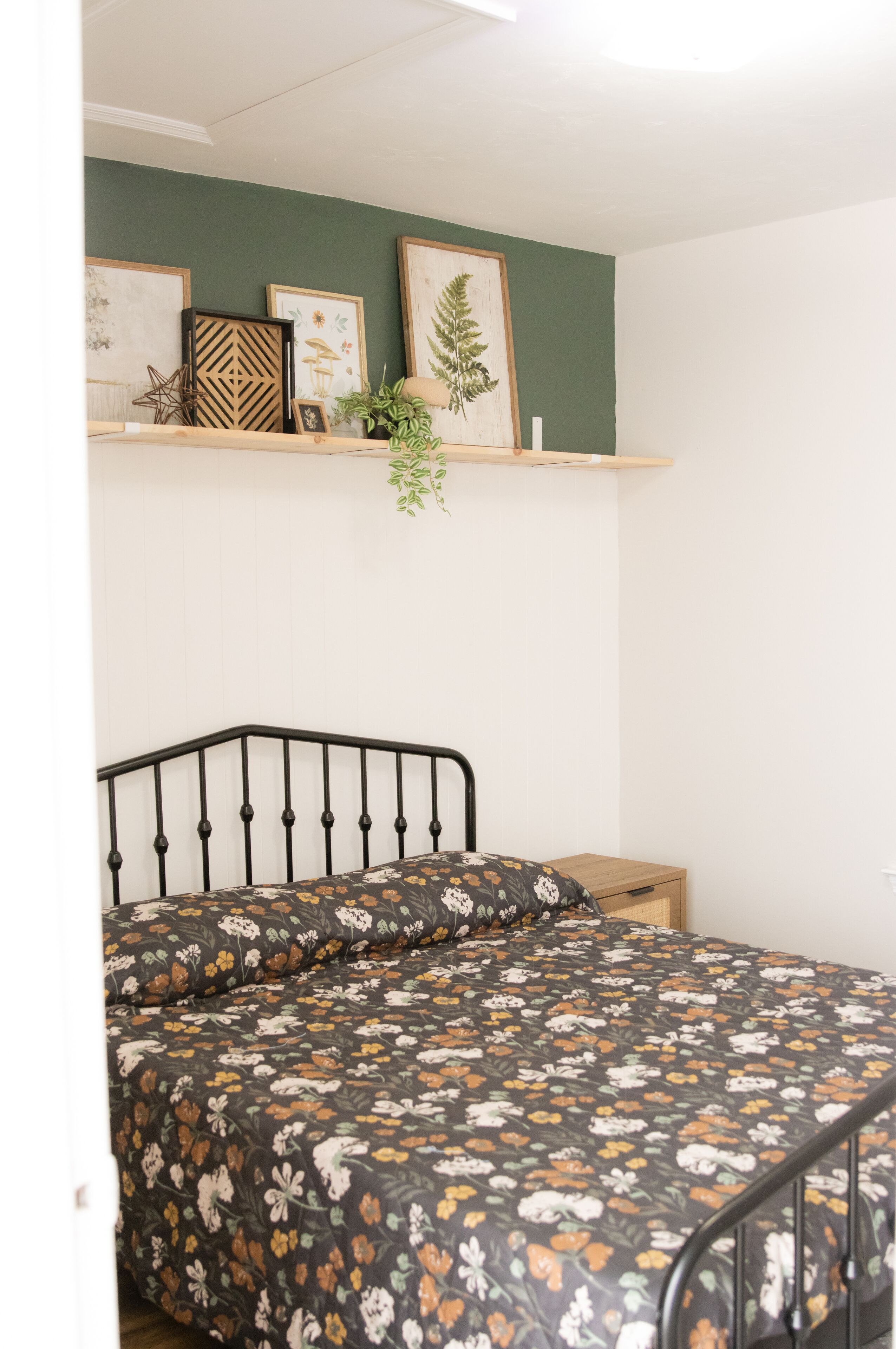 3 bedrooms, desk, iron/ironing board, WiFi