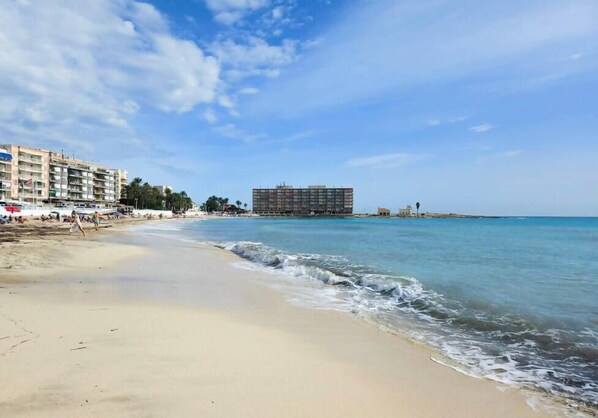 Beach - Bright apartment on the beach (Torrevieja)