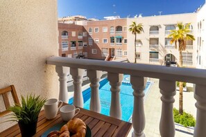 Property grounds - Bright apartment on the beach (Torrevieja)