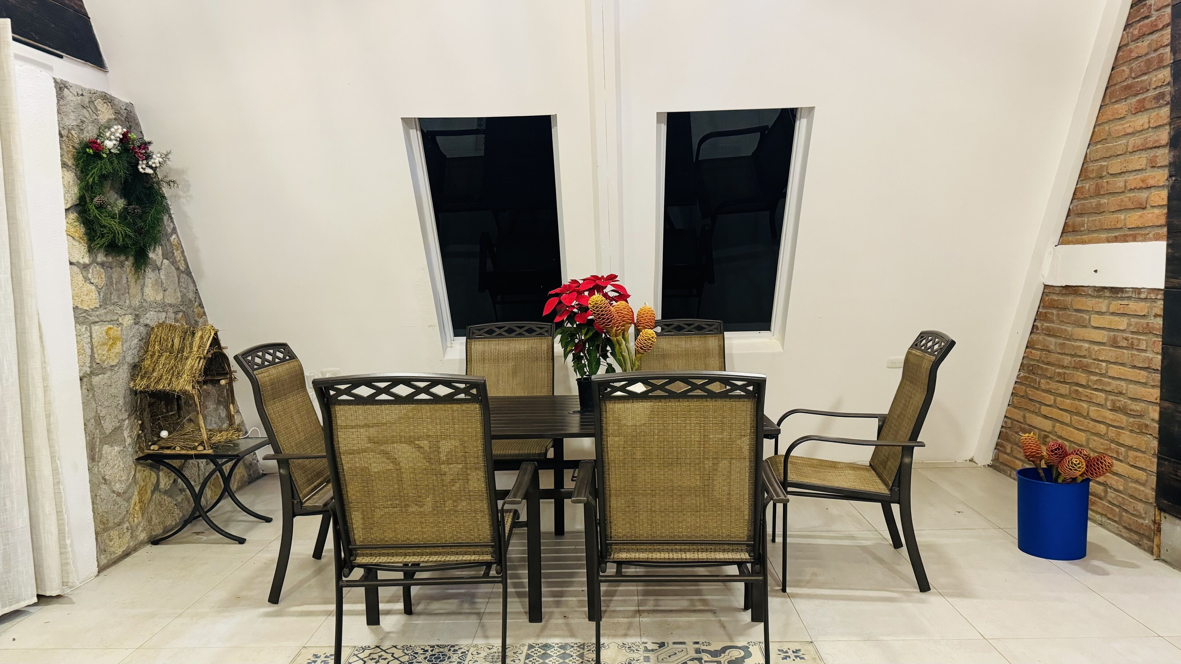 تناول الطعام بالخارج