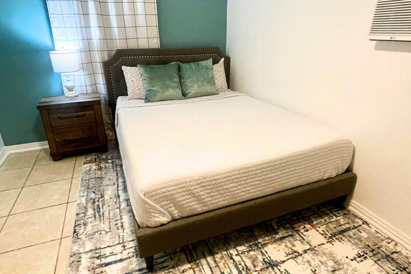 Cozy1-BR MiniStudio: QueenBd+Coffee+Amenities