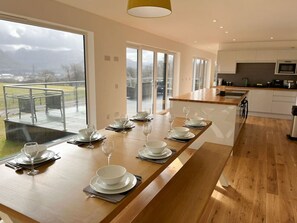 تناول الطعام