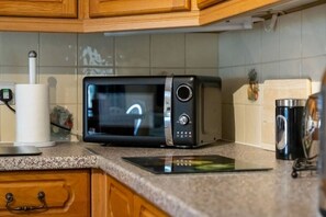 Frigorifero, microonde, forno, lavastoviglie