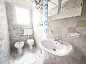 Douche, bidet