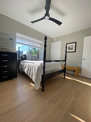 3 bedrooms, iron/ironing board, free WiFi, bed sheets - Cozy, Contemporary, newly renovated B&B In the heart of Washington, DC!! (Washington)