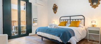 Apartment in TGN historic center only 10min beach