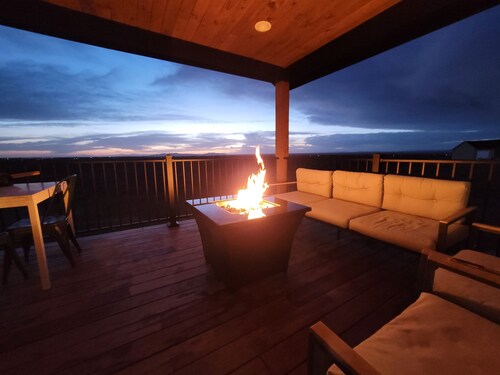 Cozy countryside home with great views, near great fishing & outdoor adventure!