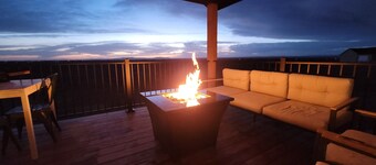 Cozy countryside home with great views, near great fishing & outdoor adventure!