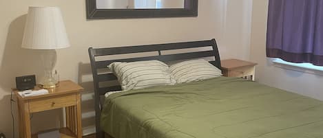 1 bedroom, desk, iron/ironing board, WiFi