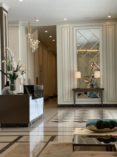 St. Honore 6 guests, 5 beds, 2 bedrooms & 2 baths.  Your Home Away From Home.  