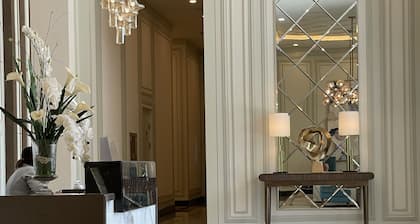 St. Honore 6 guests, 5 beds, 2 bedrooms & 2 baths. Your Home Away From Home.