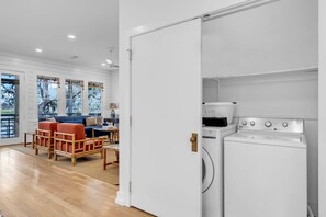 Interior - The Snug- Lakefront house, water toys, & boat dock (Kingsland)