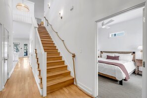 4 soverom, strykejern/-brett, wi-fi og sengetøy