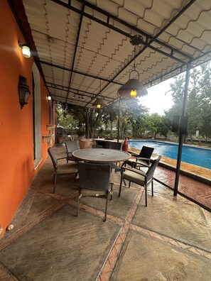 Outdoor dining