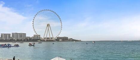 Playa en los alrededores