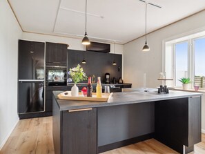 Fridge, microwave, oven, dishwasher - "Fridgerd" - 4.8km from the sea by Interhome (Nexø)