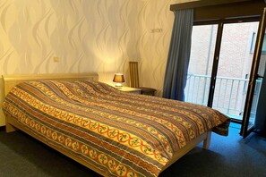 3 chambres, fer et planche à repasser, accès au Wi-Fi (inclus)