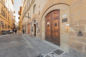 Exterior detail - Uffizi View (Firenze)