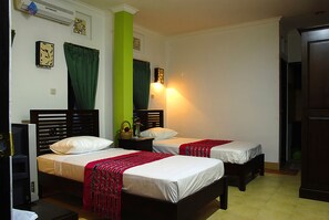 Superior Twin Room | 2 bedrooms, bed sheets