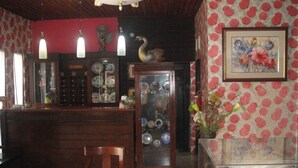 Reception - Klungkung Tower Hotel (Klungkung)
